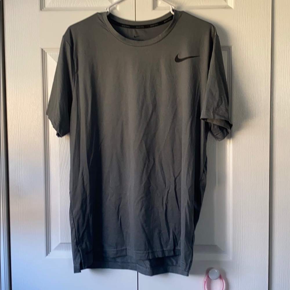 nike t shirt